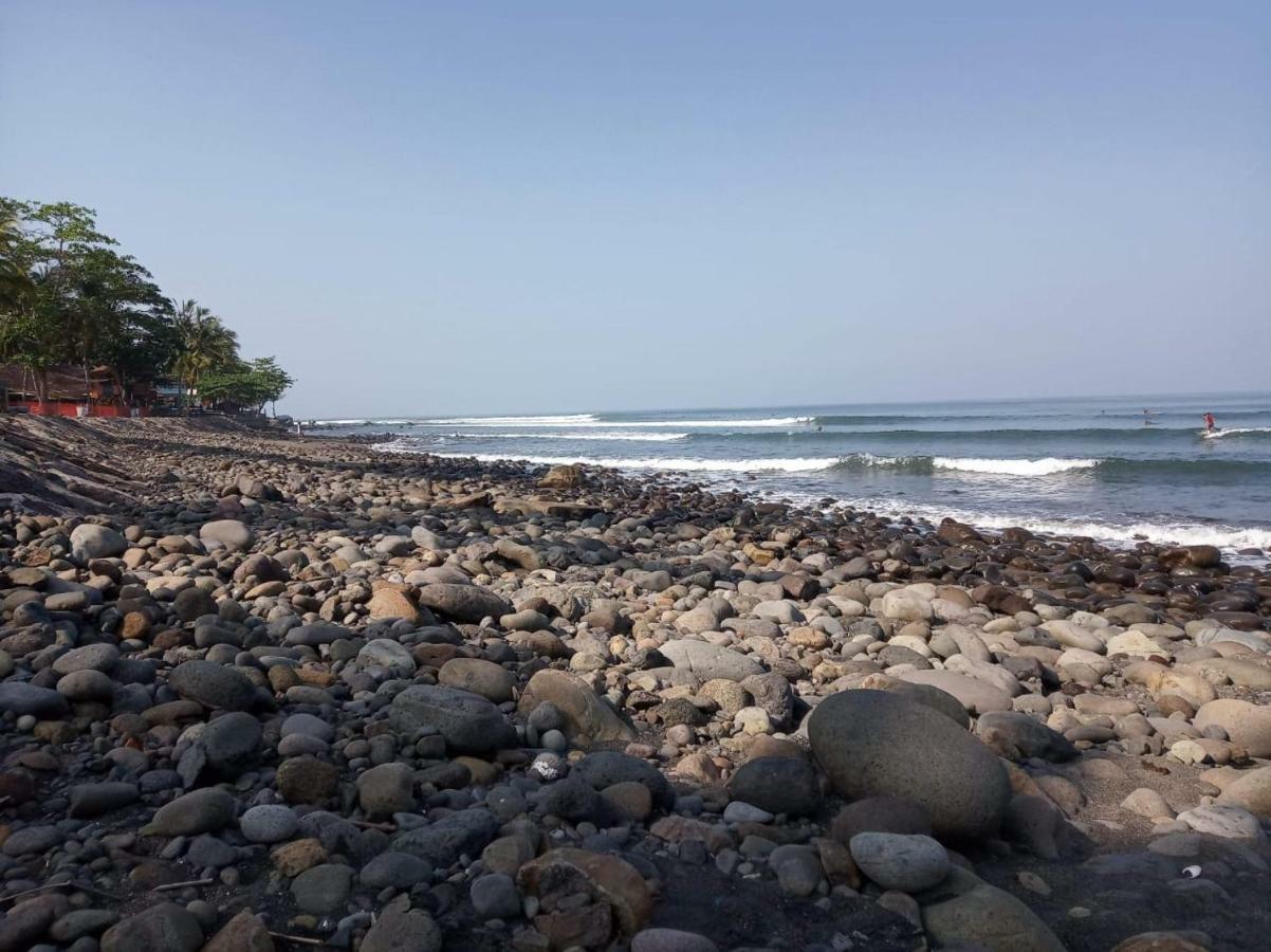 Harris Surf Villa Pulukan Exterior photo